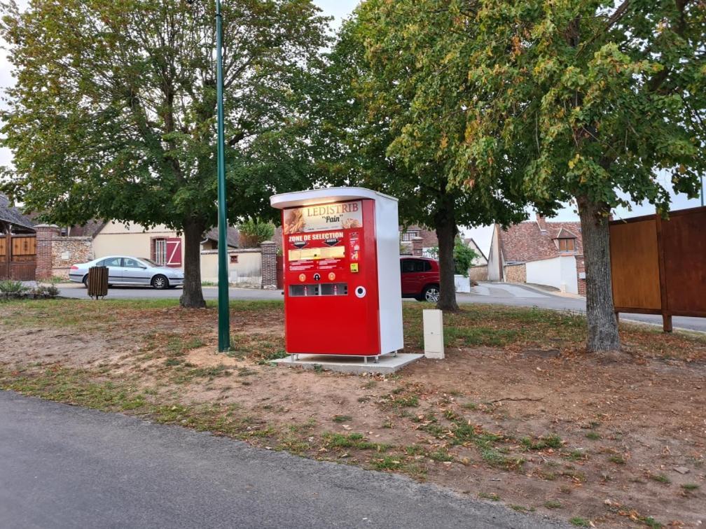 Gite Du Luat Vert-en-Drouais Exteriér fotografie